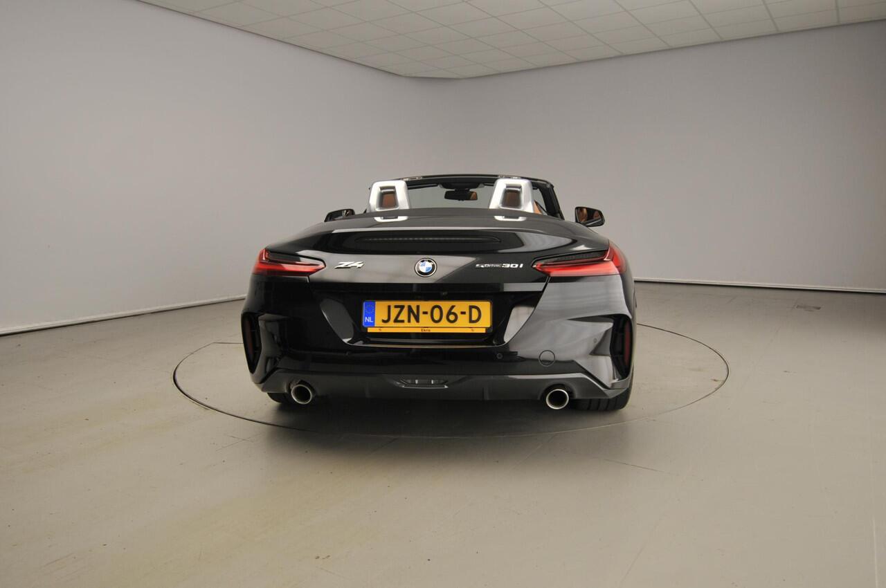 BMW Z4 Roadster sDrive30i | M-Sportpakket | LED | Leder | HUD | Active cruise | Elektr. zetels | Windscherm | M-Zetels | Keyles go | DAB | Hifi speakers | Alu 19 inch