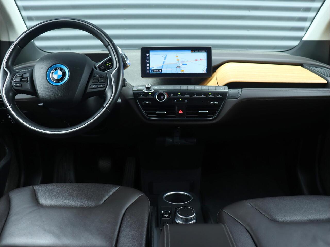 BMW i3 S iPerformance 94Ah | Comfort Pack Advanced | Navi Prof. | Camera | Stoelverwarming | DAB+ | 20'' LMV