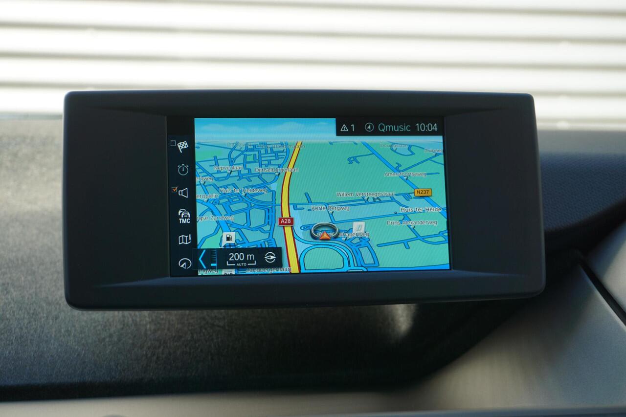 BMW i3 120Ah Comfort pack advanced | 19 inch lichtmetalen i light wielen sterspaak (styling 427) | Snellaadpakket | Regen- en lichtsensor