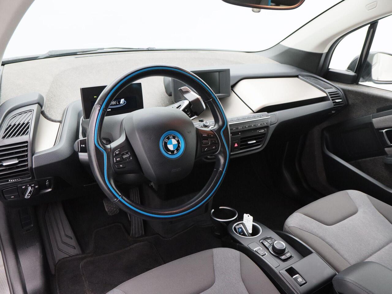 BMW i3 33 kWh 170 Pk Automaat | Warmtepomp | Stoelverwarming | Virtual Cockpit | 19 Inch | Bluetooth | Cruise Control | 36.948 Km