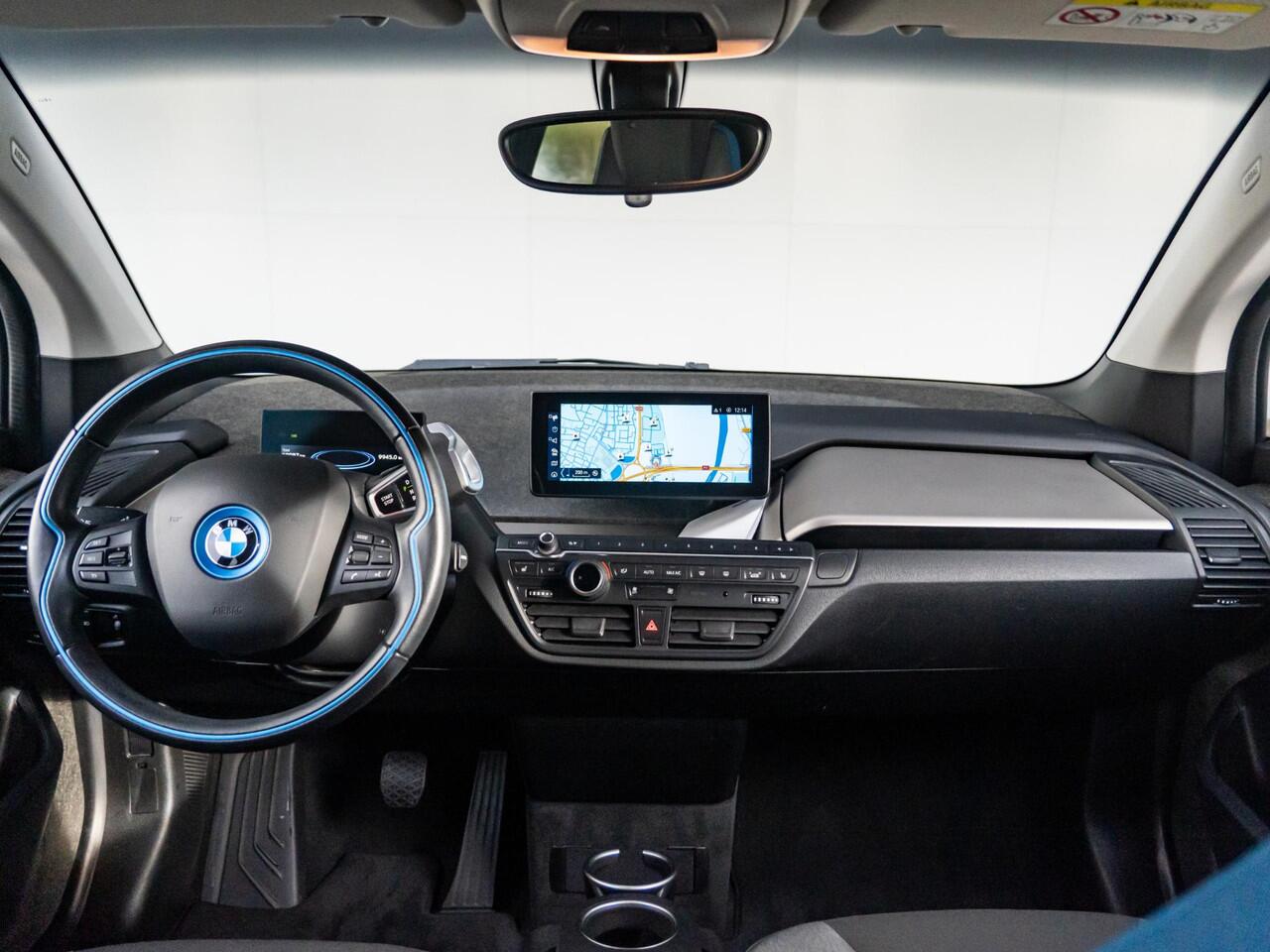 BMW i3 120Ah | Dark Shadow Edition | Sportpakket | 20 inch | Stoelverwarming | Navigatiesysteem Professional | Achteruitrijcamera