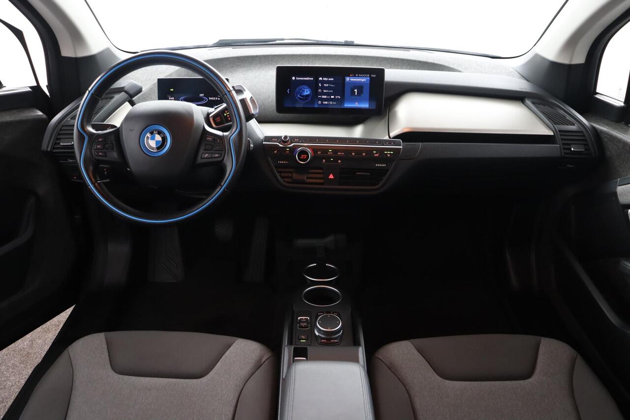 BMW i3 S Executive Edition 120Ah 42 kWh | voorstoelen verwarmd | achteruitrijcamera | warmtepomp | parkeersensor voor/achter |