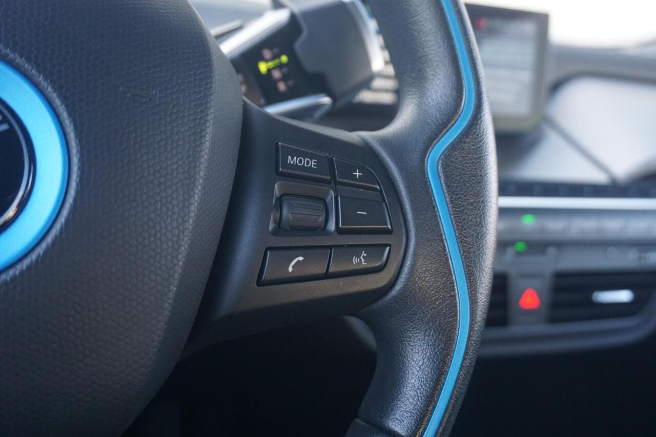 BMW i3 Executive Edition 120Ah 42 kWh | Comfort pakket / Achteruitrijcamera / Stoelverwarming / Parkeersensor voor & achter