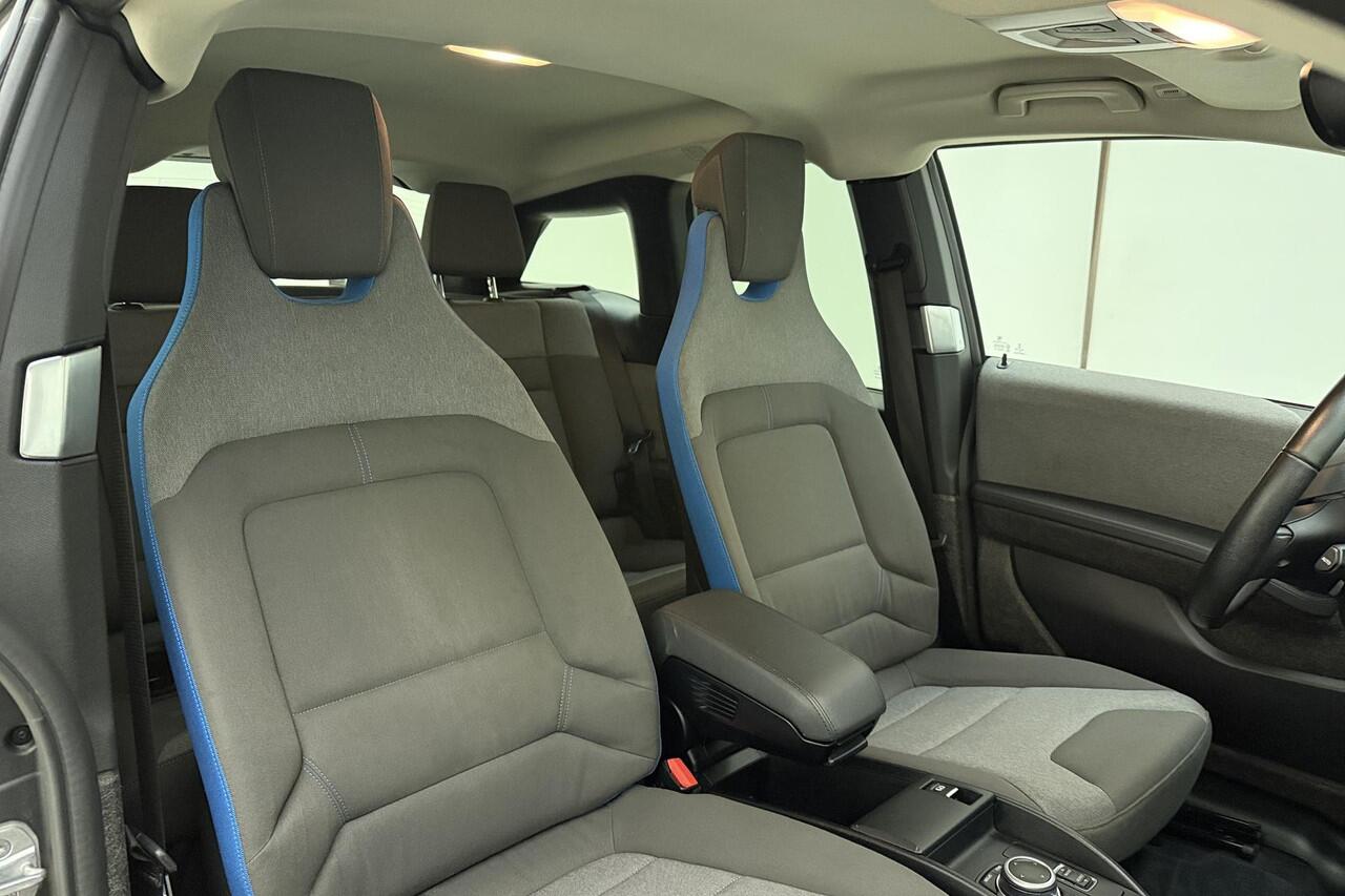 BMW i3 Executive Edition 120Ah 42 kWh 170pk | Navigatie | Parkeersensoren | Lichtmetalen Velgen 20" | Climate Control | KeyLess Start | Warmtepomp