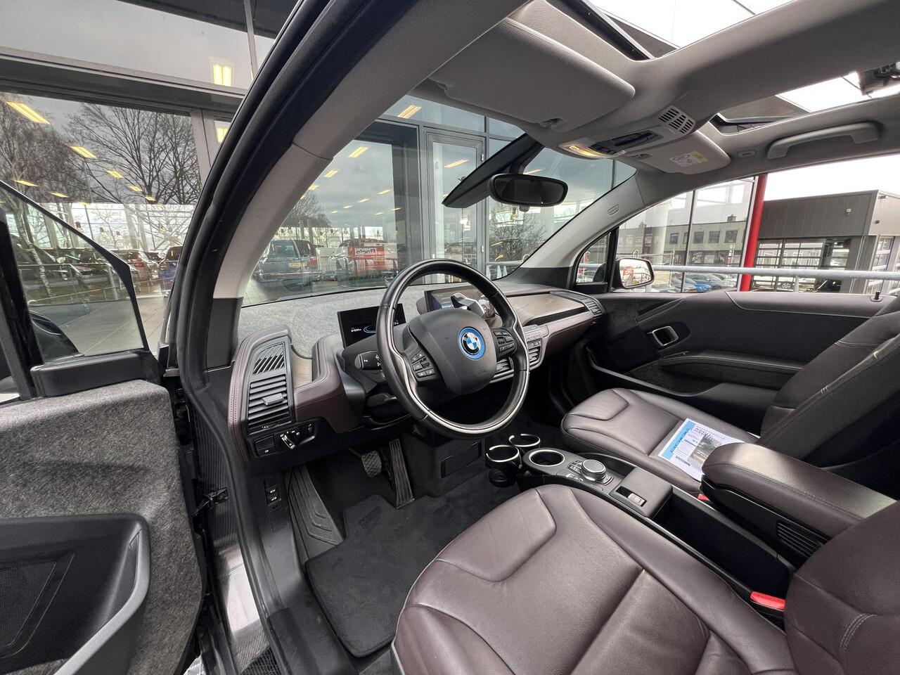 BMW i3 Business Edition Plus 120Ah 42 kWh 170PK | SOH 91.2% | Schuifkanteldak | Leder | Adaptieve Cruise Control | Stoelverwarming