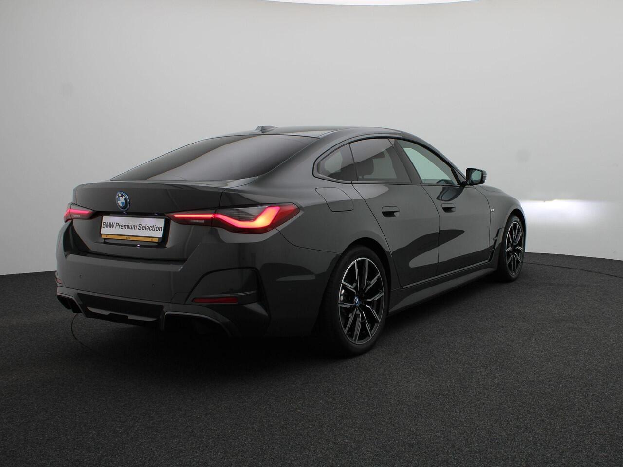 BMW i4 eDrive40 M Sportpakket | Achteruitrijcamera | DAB | HiFi | 19''