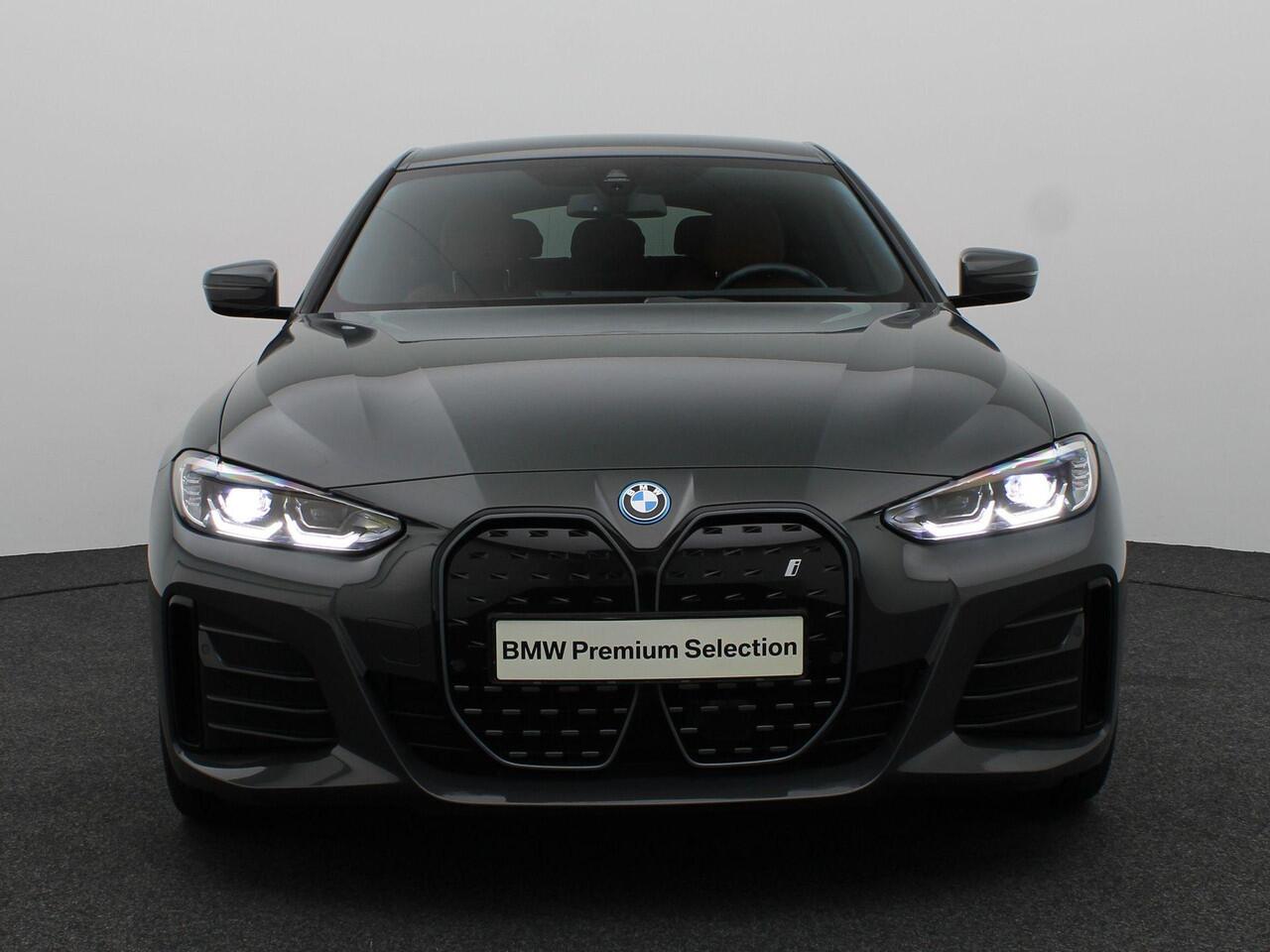 BMW i4 eDrive40 M Sportpakket | Achteruitrijcamera | DAB | HiFi | 19''