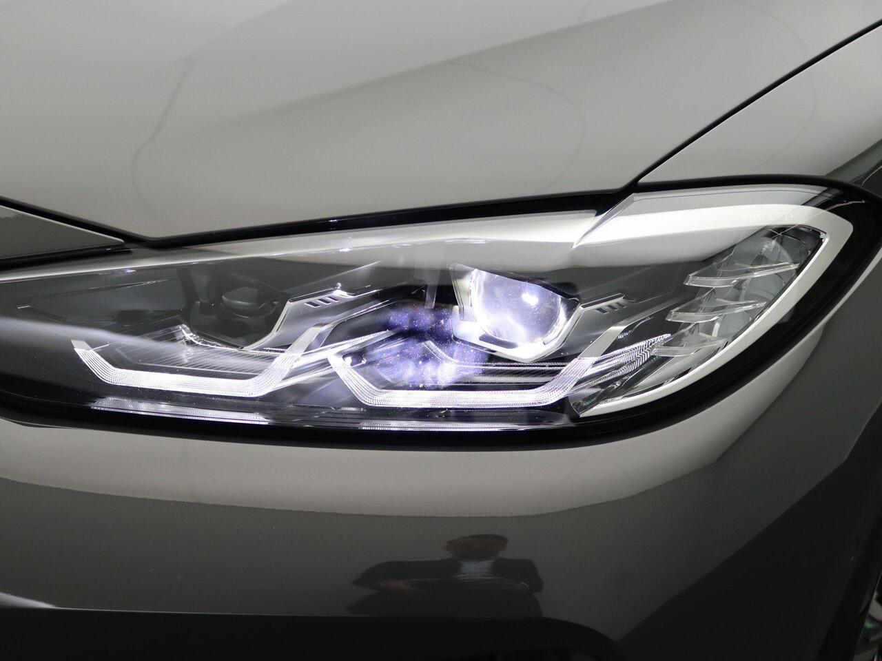 BMW i4 eDrive40 M Sportpakket | Achteruitrijcamera | DAB | HiFi | 19''