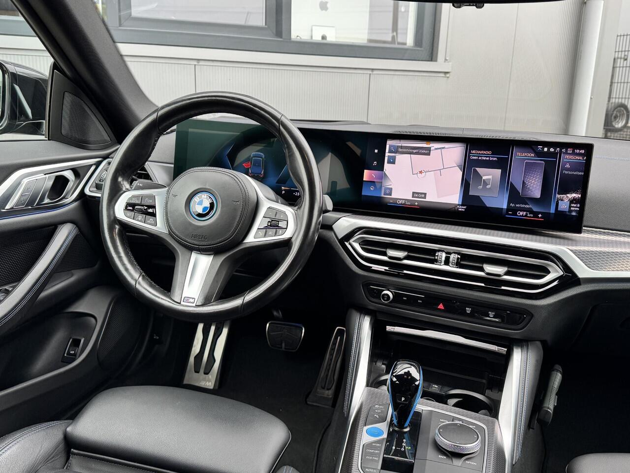 BMW i4 eDrive40 High Executive 84 kWh M Sport | Trekhaak | 19 inch | Laser light