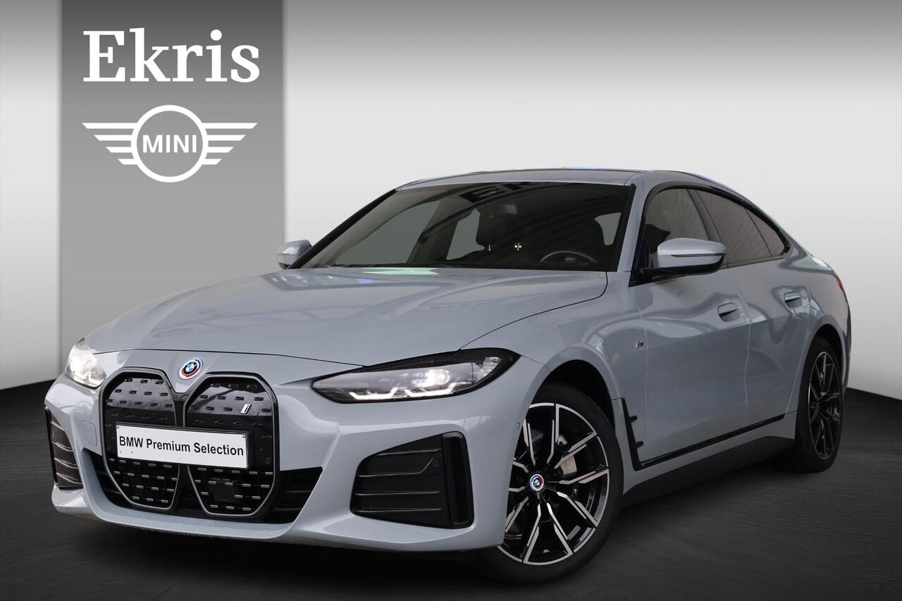BMW i4 eDrive40 | M Sport | Brooklyn Grau | Alcantara | Camera | Parkeersensoren voor en achter | 19" LM M Y-Spaak | Navigatie | PS