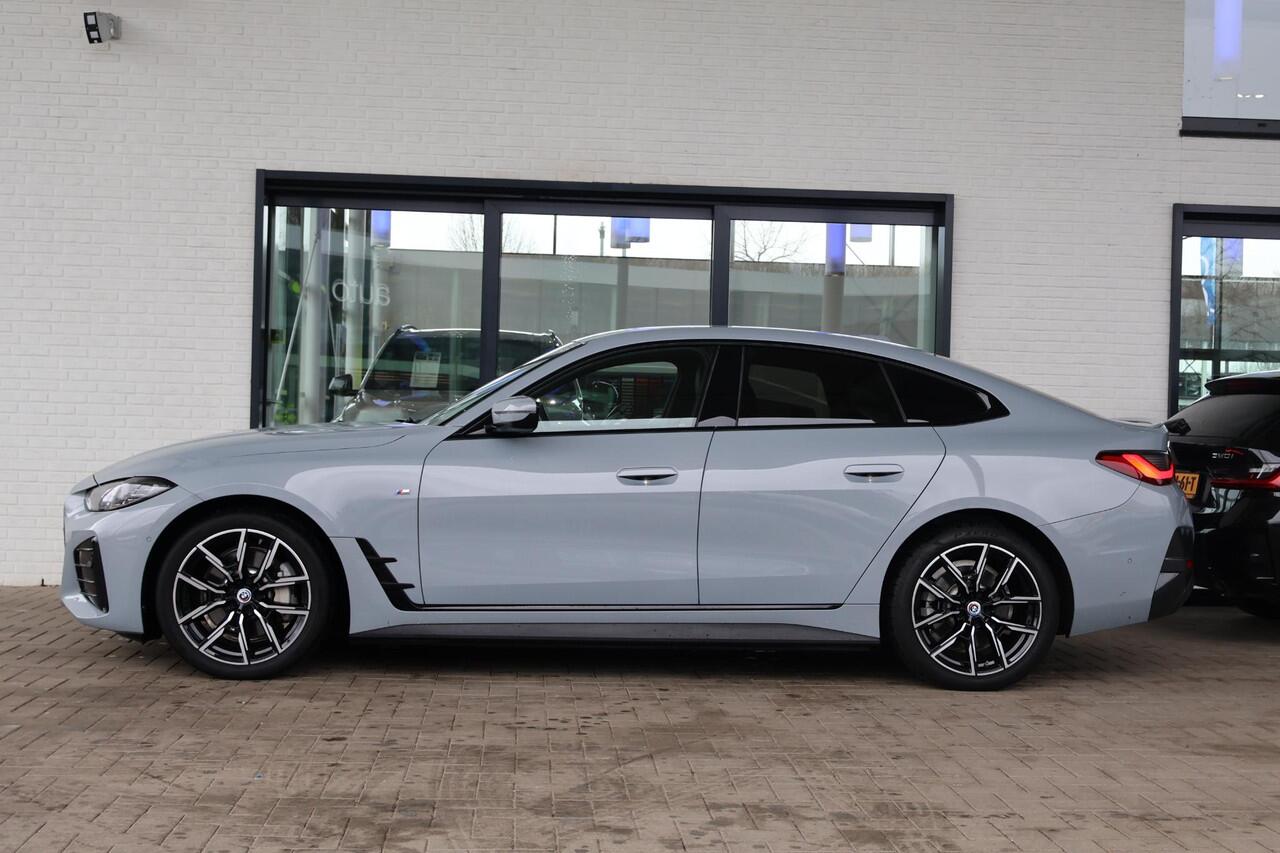 BMW i4 eDrive40 | M Sport | Brooklyn Grau | Alcantara | Camera | Parkeersensoren voor en achter | 19" LM M Y-Spaak | Navigatie | PS