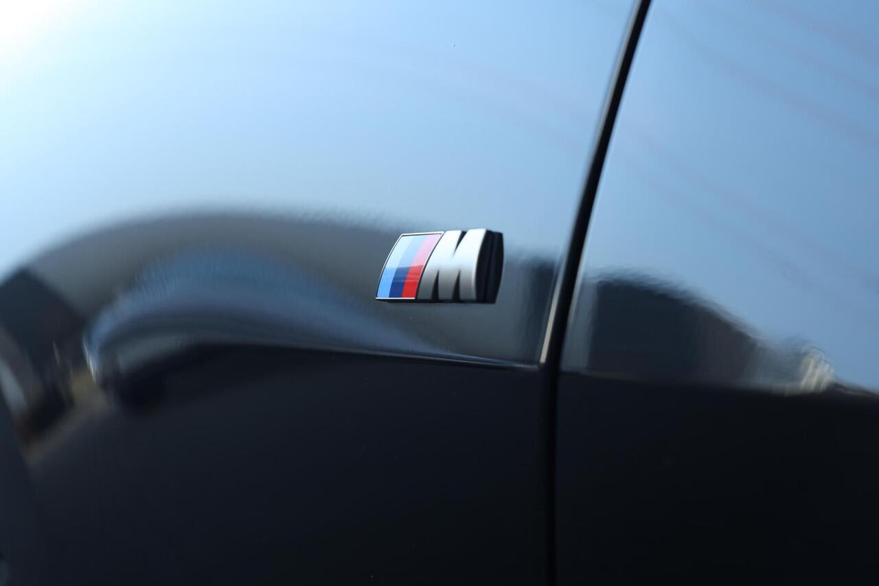 BMW i4 M50 High Executive 84 kWh M Sportpakket Pro/ Verwarmd Stuurwiel/ Comfort Access/ Harman-Kardon/ Driving Assistant Professional/ M Sportstoelen