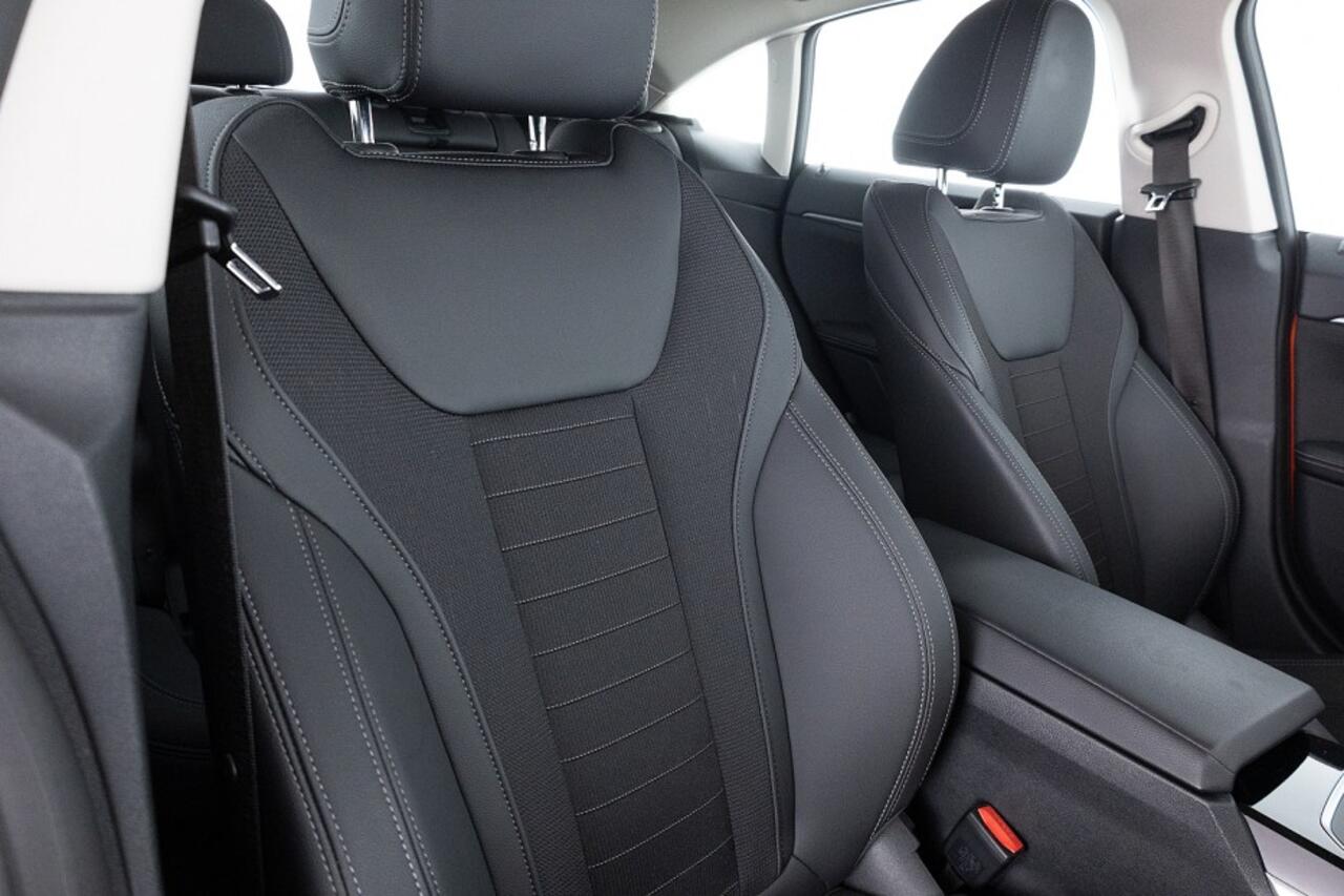 BMW i4 eDrive40 84 kWh | Half LEDER | Full LED | Sunset Orange Metallic