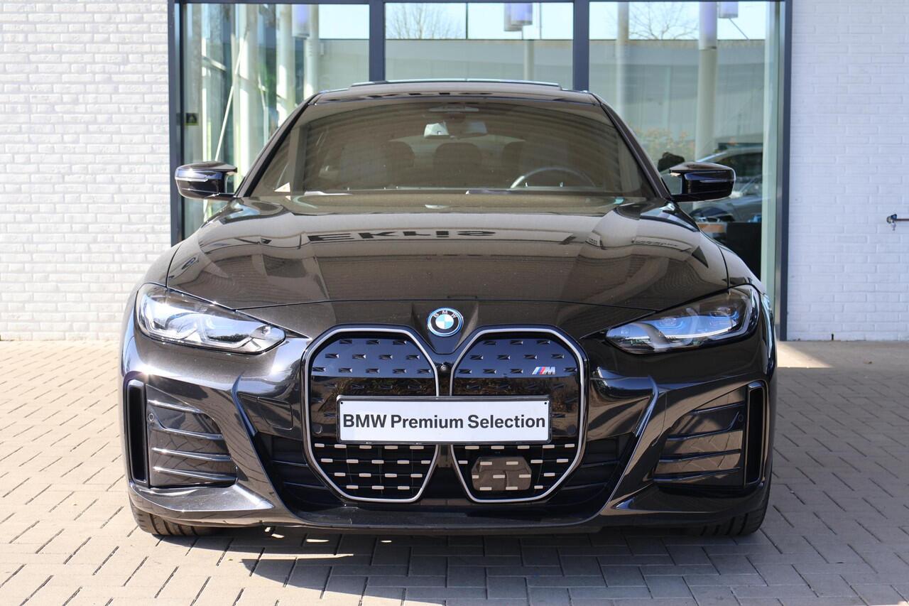 BMW i4 M50 | M Sportpakket Pro | Panorama Dak | Stuurverwarming | Driving Assistant Professional | Harman/Kardon
