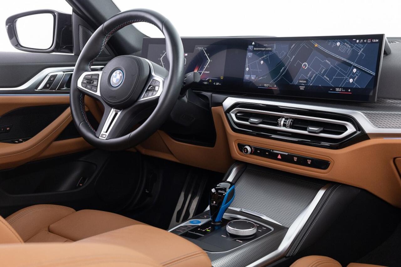 BMW i4 M50 High Executive 84 kWh | SCHUIFDAK | LEDER ? 1e Eigenaar .