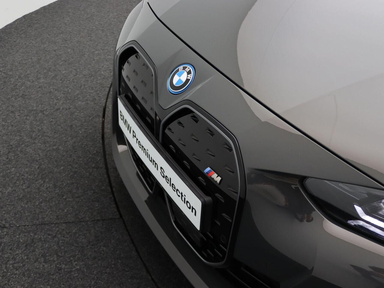 BMW i4 M50 High Executive | M Sportpakket Pro | Safety Pack | BMW Personal CoPilot Pack | Stuurwielrand Verwarmd | M Adaptief Onderstel | Schuifdak | Driving Assistant Professional | Harman Kardon | 20''