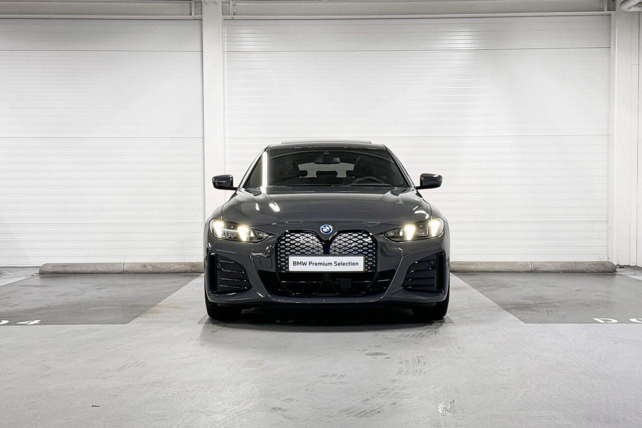 BMW i4 eDrive35 | M-Sport Pro | Adaptive Led/Laser achterlichten | Schuif-/kanteldak
