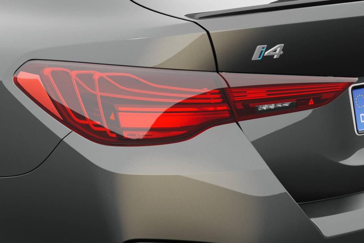 BMW i4 eDrive35 M Sport Edition | M Sport Pro | Comfort Pack | Adaptieve LED koplampen en laser achterlichten | Showroomvoordeel