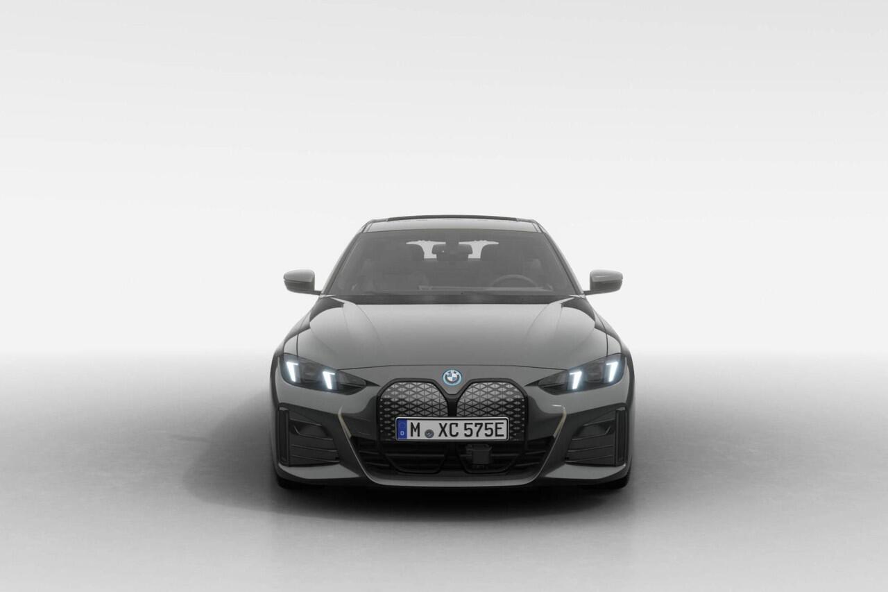 BMW i4 eDrive35 M Sport Edition | M Sport Pro | Comfort Pack | Adaptieve LED koplampen en laser achterlichten | Showroomvoordeel