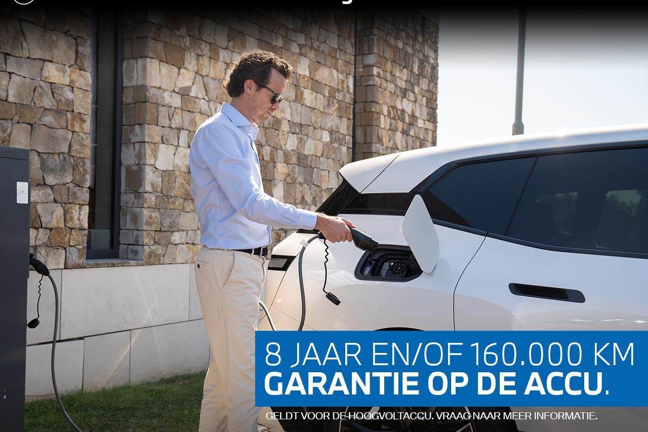 BMW i4 eDrive35 M Sport Edition | M Sport Pro | Comfort Pack | Adaptieve LED koplampen en laser achterlichten | Showroomvoordeel