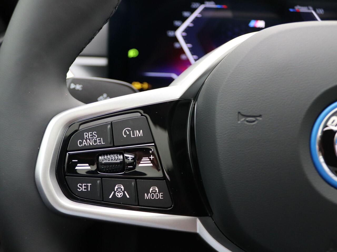 BMW i4 eDrive35 | M Sport Edition | M Sportpakket Pro | Innovation Pack | Comfort Pack