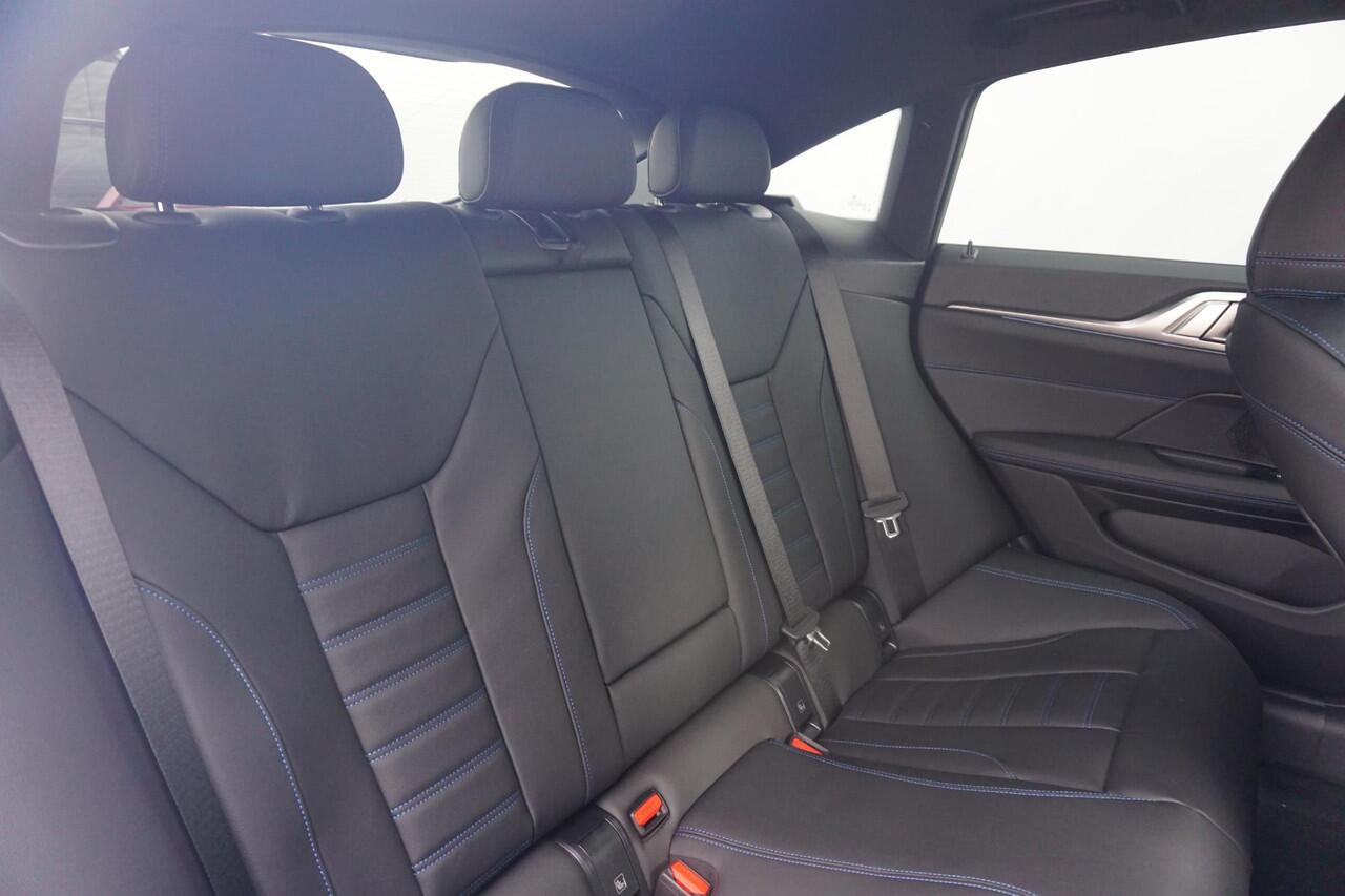 BMW i4 eDrive40 M Sport Edition 18'' / Comfort Access / Driving Assistant / HiFi System / Ekris Selection