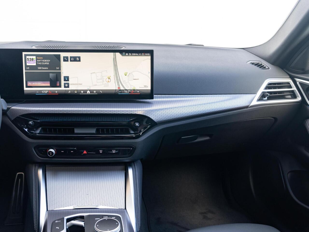 BMW i4 eDrive35 | M Sportpakket | Comfort Pack | Achteruitrijcamera | Comfort Access | Schuif-/kanteldak | Stoelverwarming | Parking Assistant | Ekris Selection