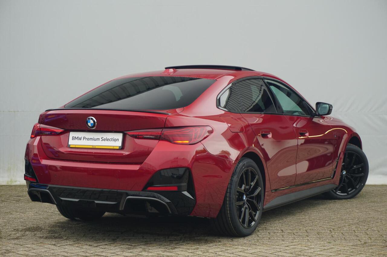 BMW i4 eDrive35 M sportpakket Pro Schuif-/kanteldak / Comfort Access / Active Cruise Control / Stuur-stoelverwarming / Ekris Selection