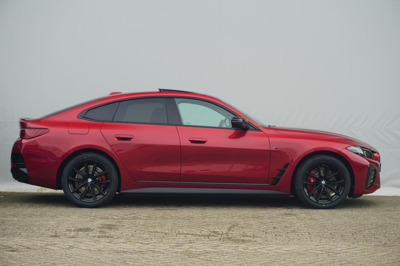 BMW i4 eDrive35 M sportpakket Pro Schuif-/kanteldak / Comfort Access / Active Cruise Control / Stuur-stoelverwarming / Ekris Selection