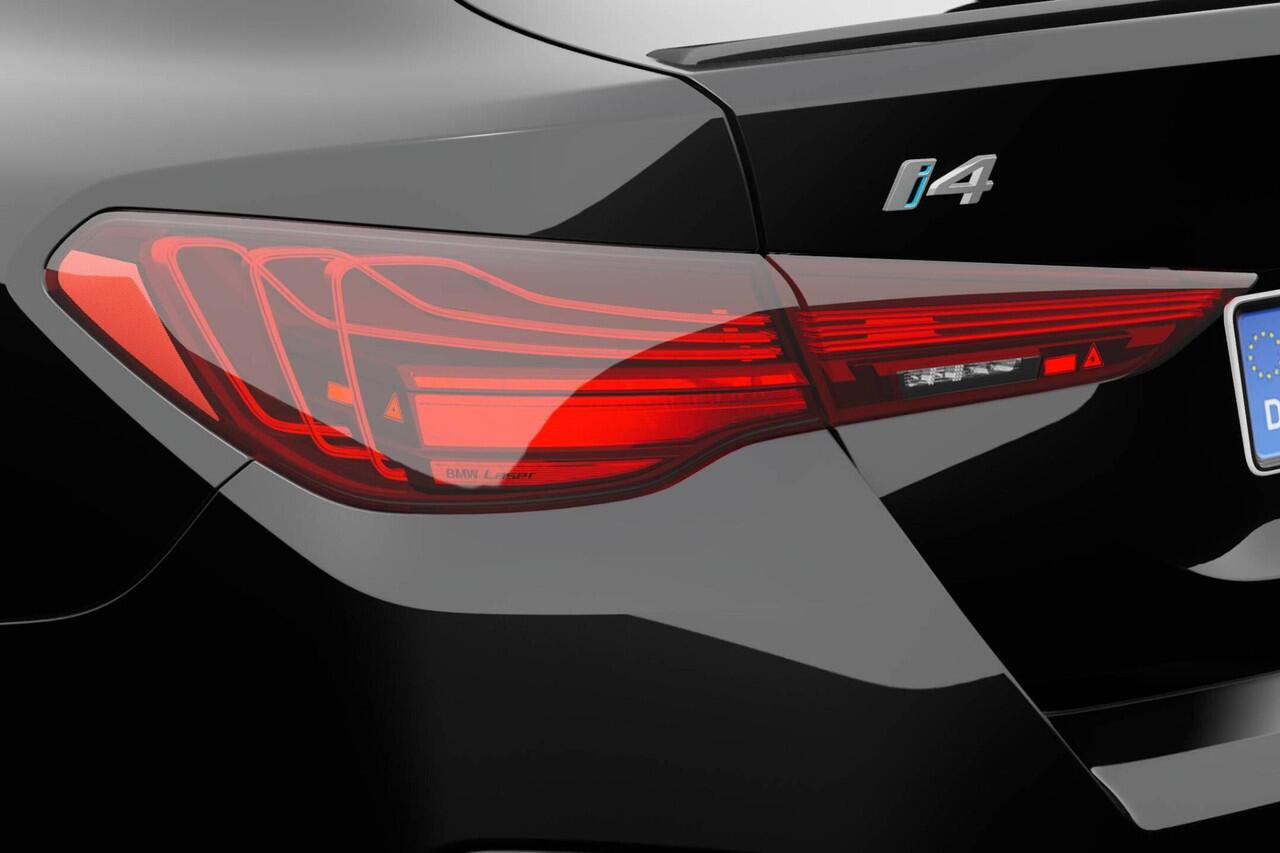 BMW i4 eDrive35 | M Sport Pro | Comfort Pack | Elektrisch Glazen Panoramadak