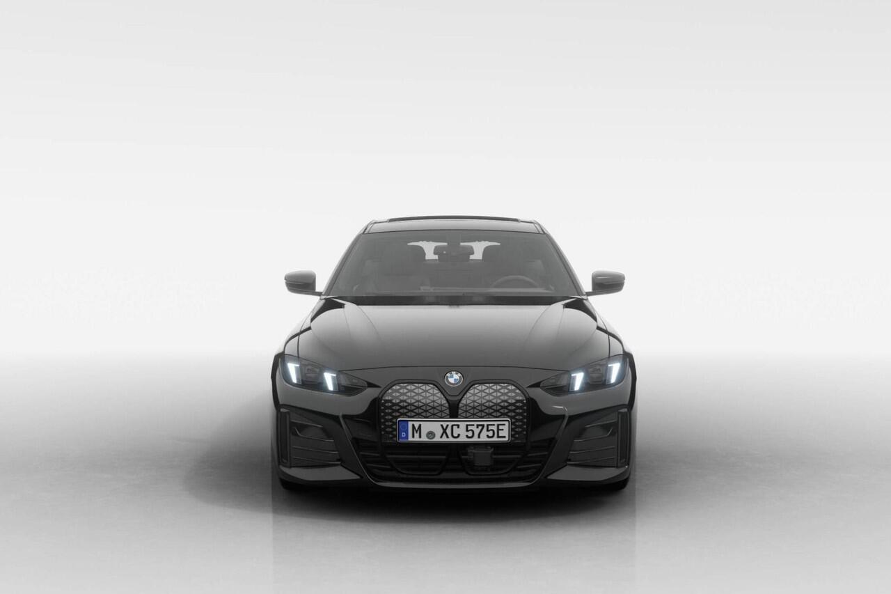 BMW i4 eDrive35 | M Sport Pro | Comfort Pack | Elektrisch Glazen Panoramadak