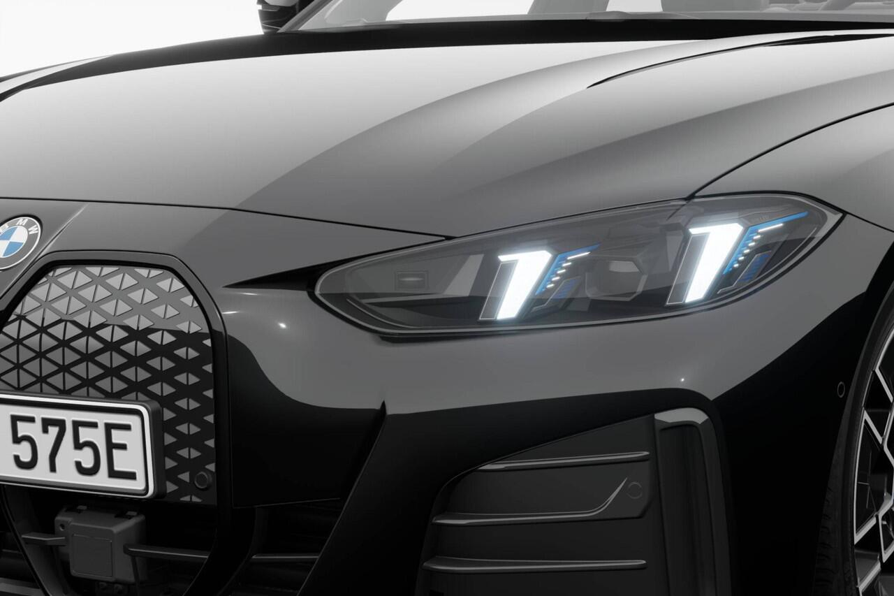 BMW i4 eDrive35 | M Sport Pro | Comfort Pack | Elektrisch Glazen Panoramadak