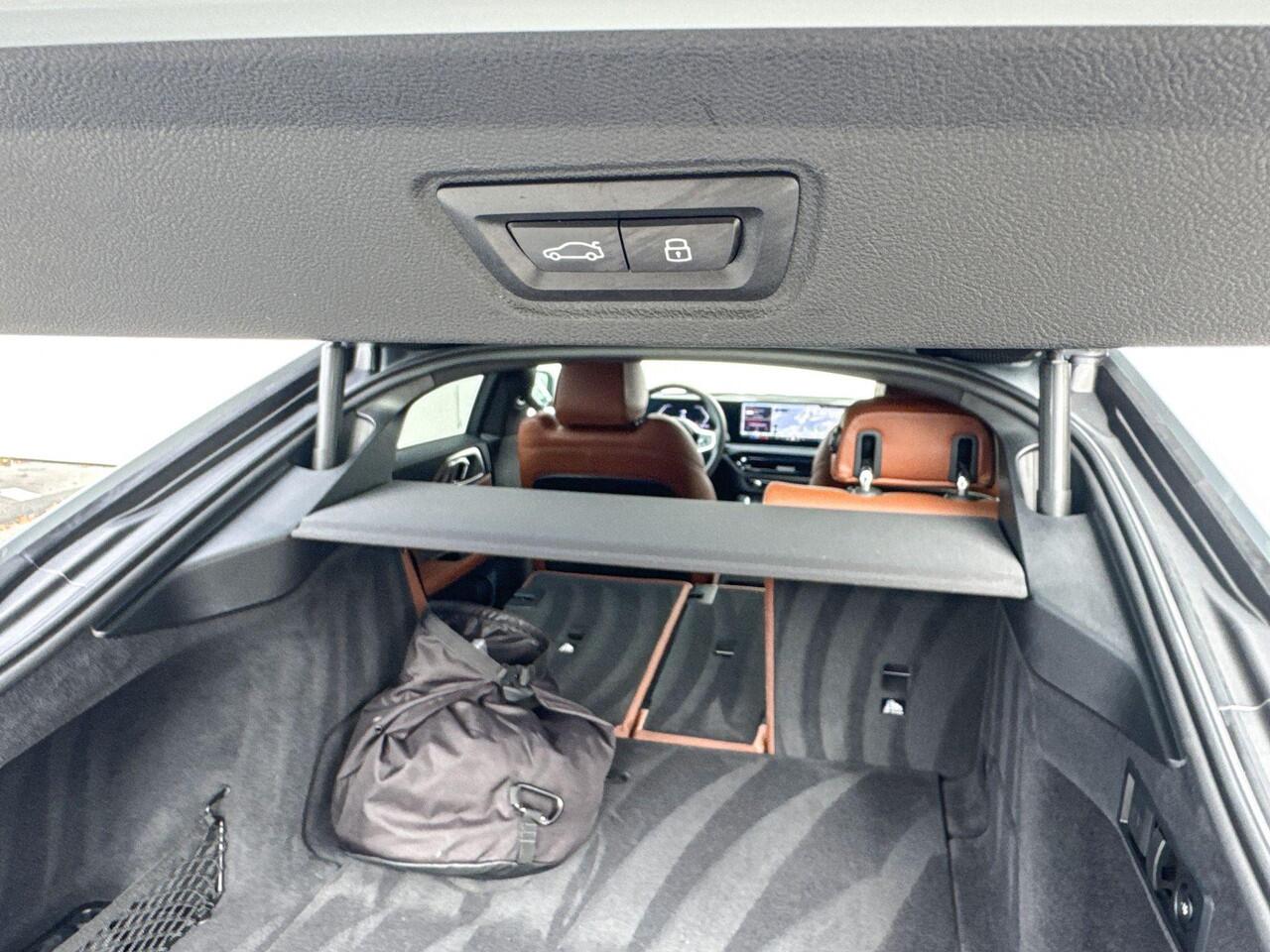 BMW i4 xDrive40 84 kWh M Sport Pro | Trekhaak | Individual leder