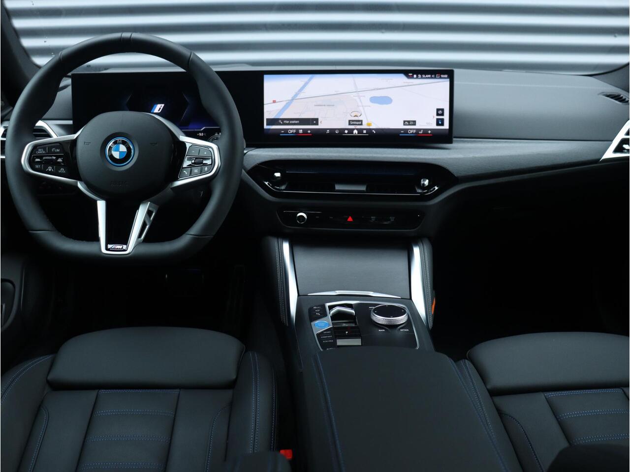 BMW i4 eDrive40 | High Executive | M Sportpakket Pro | Panodak | Driving Assistant Prof. | Head-Up | Laserlight | Harman Kardon | Parking Assistant Plus | Comfort Access | 19'' LMV