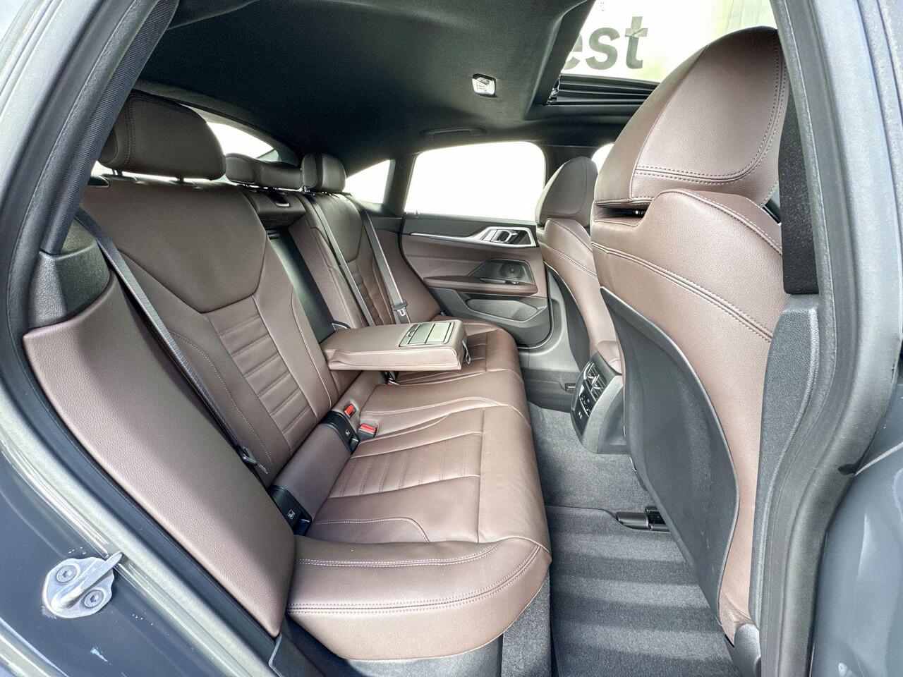 BMW i4 eDrive40 M Sport Edition | M Sport Pro | Comfort Pack | Elektrisch Glazen Panoramadak