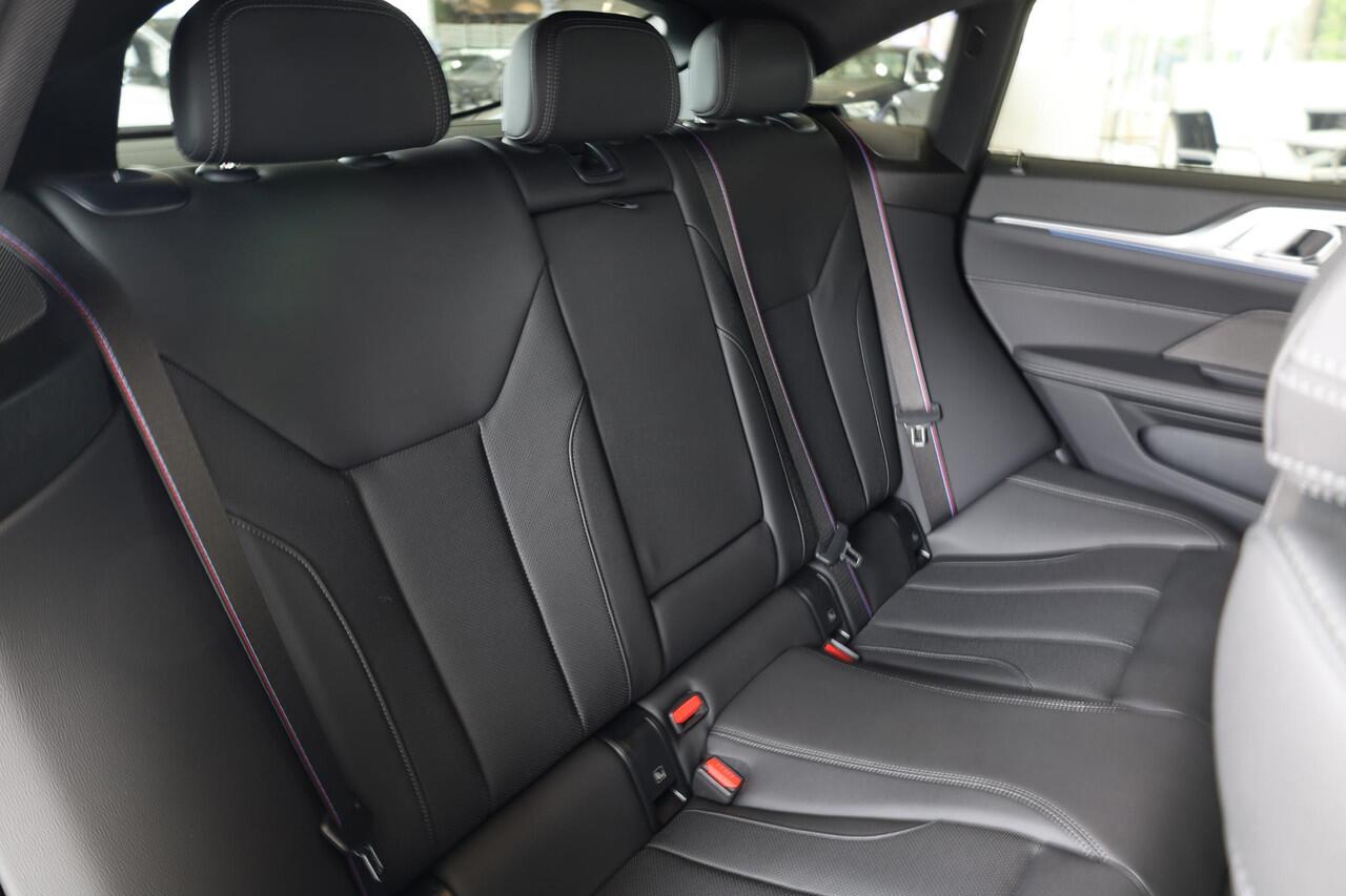 BMW i4 eDrive35 | M Sport Edition | M Sportpakket Pro | Comfort Pack