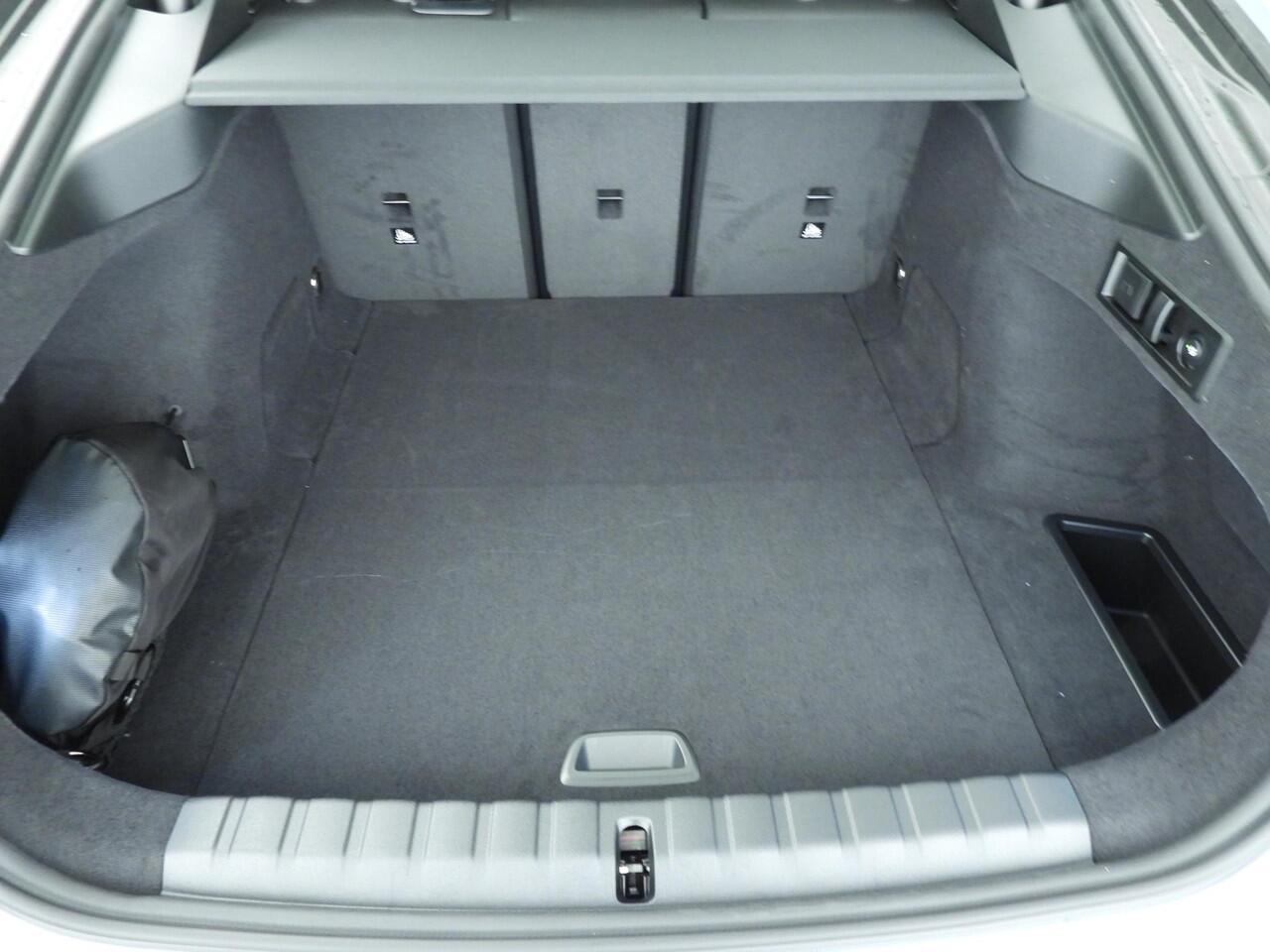 BMW i4 eDrive35 M Sportpakket | Schuif-/kanteldak | Trekhaak