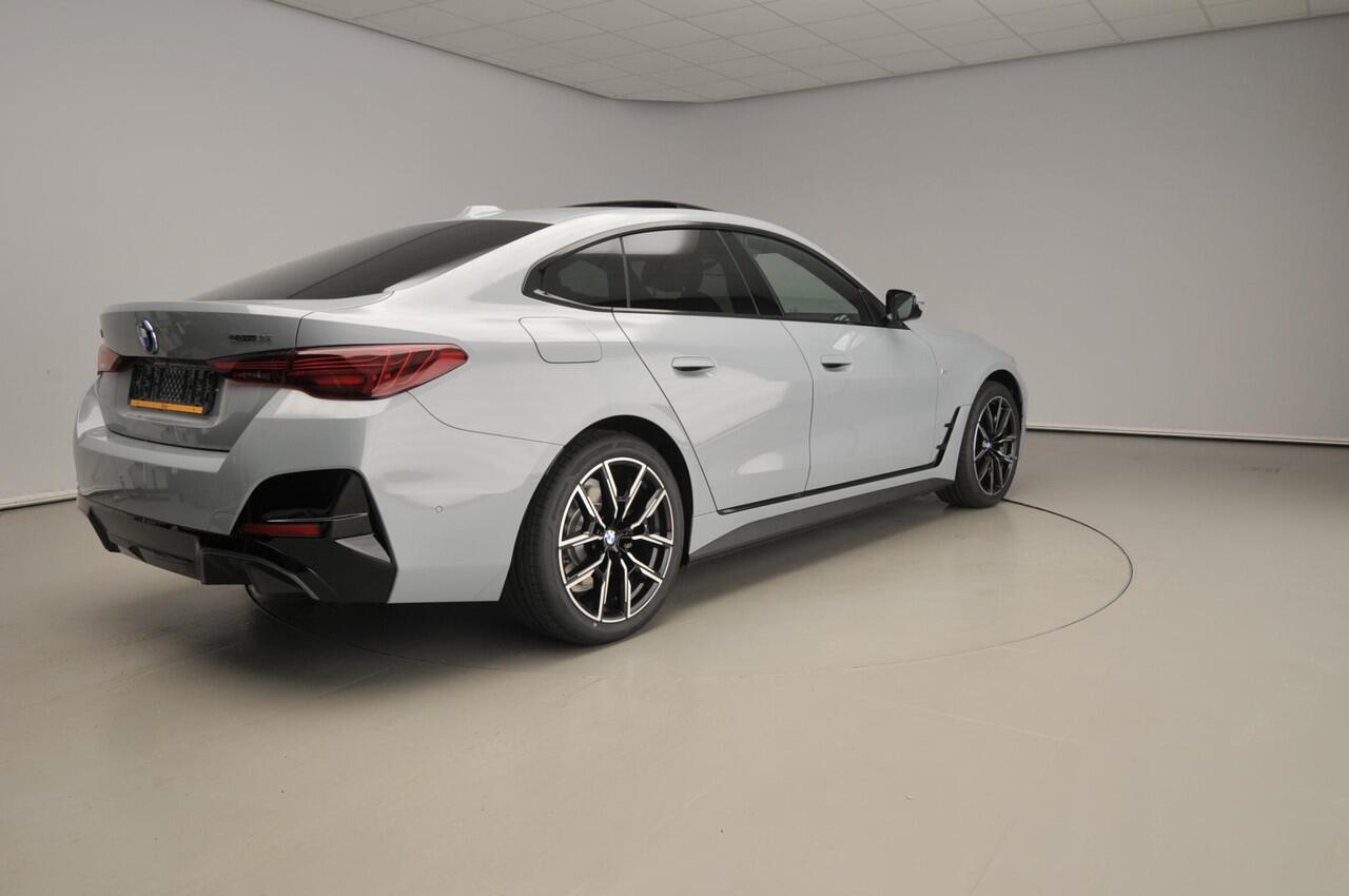 BMW i4 eDrive35 M Sportpakket | Schuif-/kanteldak | Trekhaak