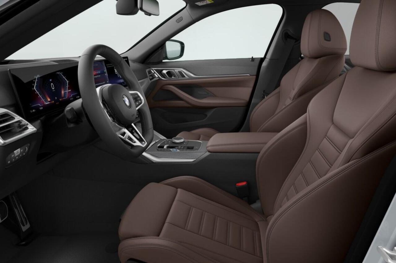 BMW i4 eDrive35 M Sport Edition 70 kWh | M Sportpakket | Innovation Pack | Comfort Pack | Showroomvoordeel