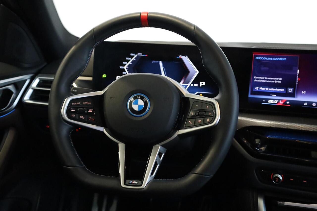 BMW i4 M50 | M Sportpakket Pro | Schuifdak | Stoelverwarming | Achteruitrijcamera |