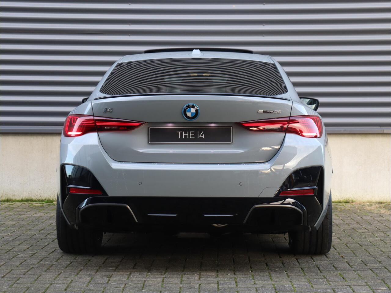 BMW i4 eDrive40 M Sport Edition | M Sportpakket Pro | Innovation Pack | Comfort Pack | Trekhaak
