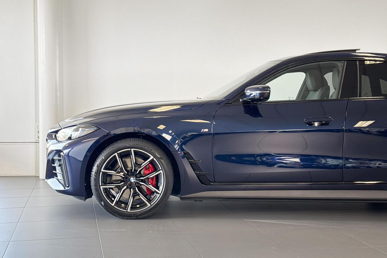 BMW i4 eDrive35 M Sport Edition 70 kWh | Glazen Panoramadak | Stoelverwarming | Achteruitrijcamera | ElectricDeals