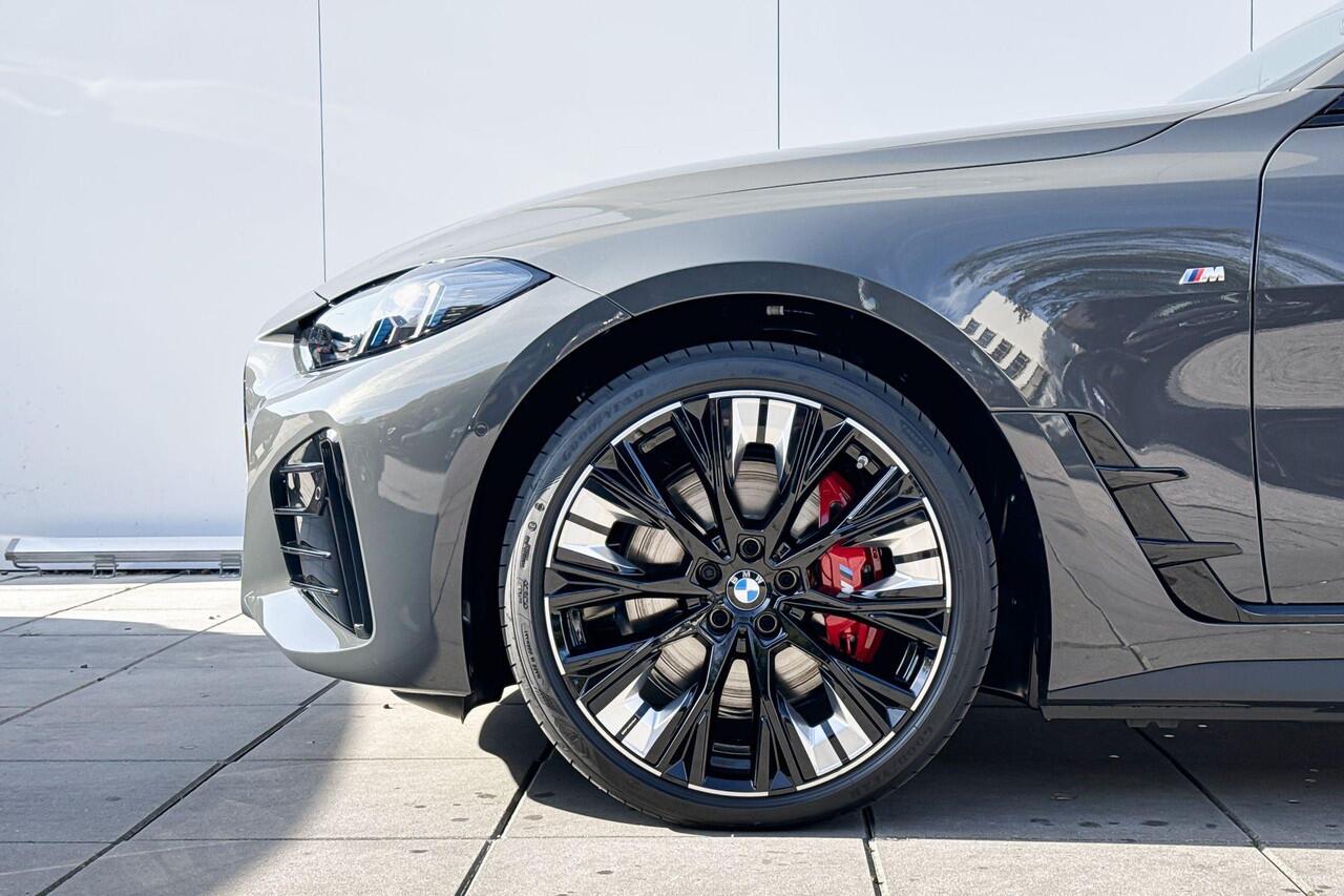 BMW i4 eDrive40 M Sport Edition / Head Up Display / Driving Assistant / Comfort Access / Adaptieve LED lampen / Glazen dak / Parking Assistant Plus | ElectricDeals