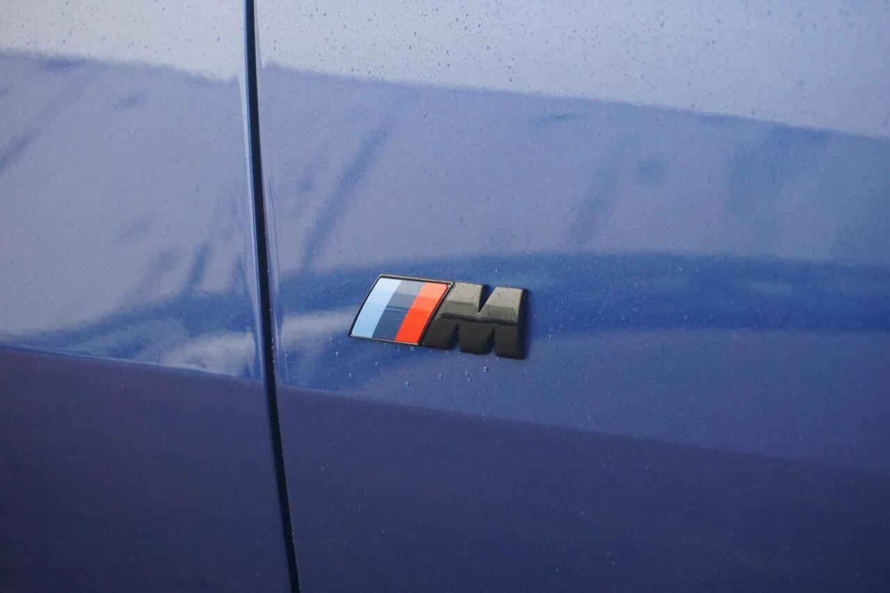 BMW i4 eDrive40 M Sportpakket Pro | Schuif-/kanteldak | Active Cruise Control | Verwarmde stoelen voor en achter | Comfort Access | Ekris Selection