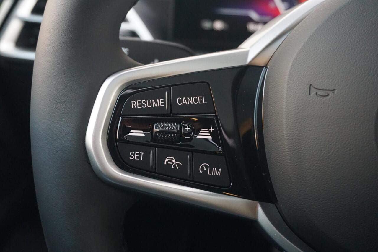 BMW i4 eDrive40 M Sportpakket Pro 20'' / Schuif-/kanteldak / Active Cruise Control / Comfort Acces / Ekris Selection