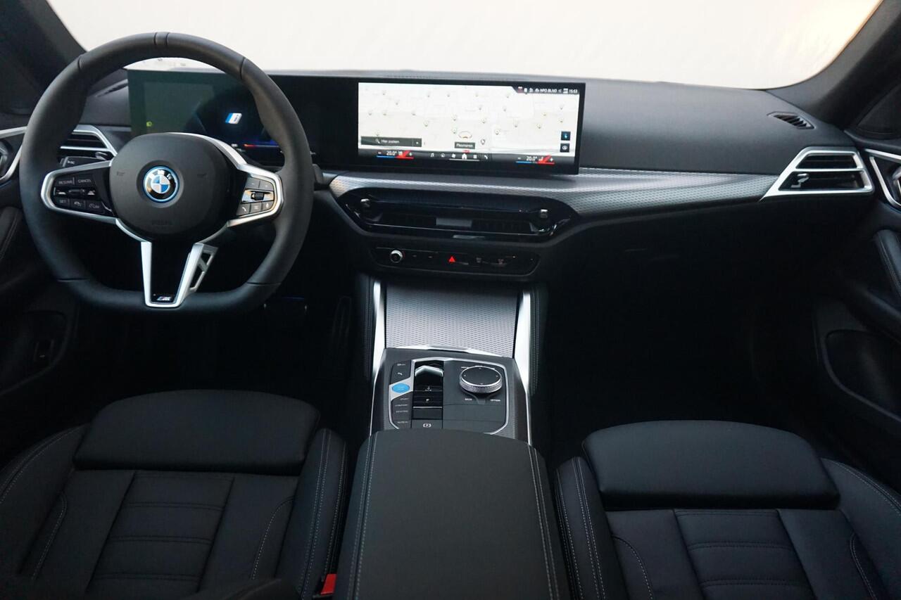 BMW i4 eDrive40 M Sportpakket Pro 20'' / Schuif-/kanteldak / Active Cruise Control / Comfort Acces / Ekris Selection