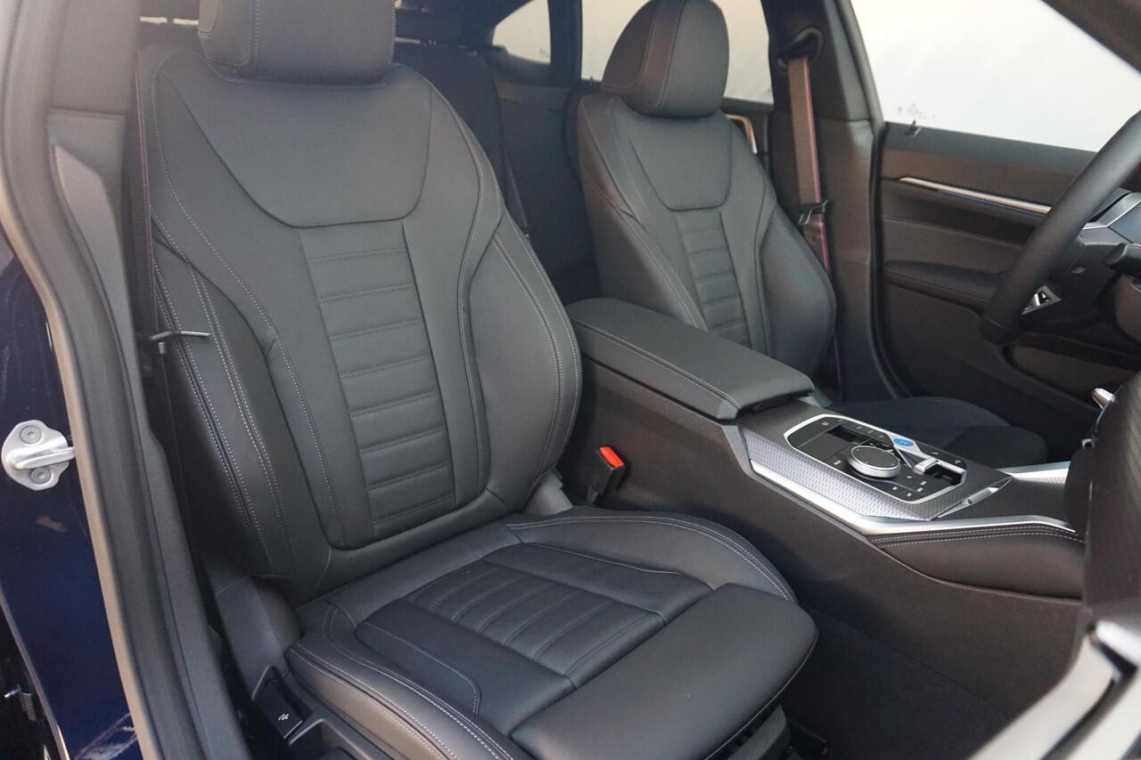 BMW i4 eDrive40 M Sportpakket Pro 20'' / Schuif-/kanteldak / Active Cruise Control / Comfort Acces / Ekris Selection