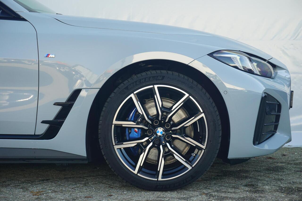 BMW i4 eDrive35 M Sportpakket 19'' / Schuif-/kanteldak / HiFi System / M Sportremsysteem