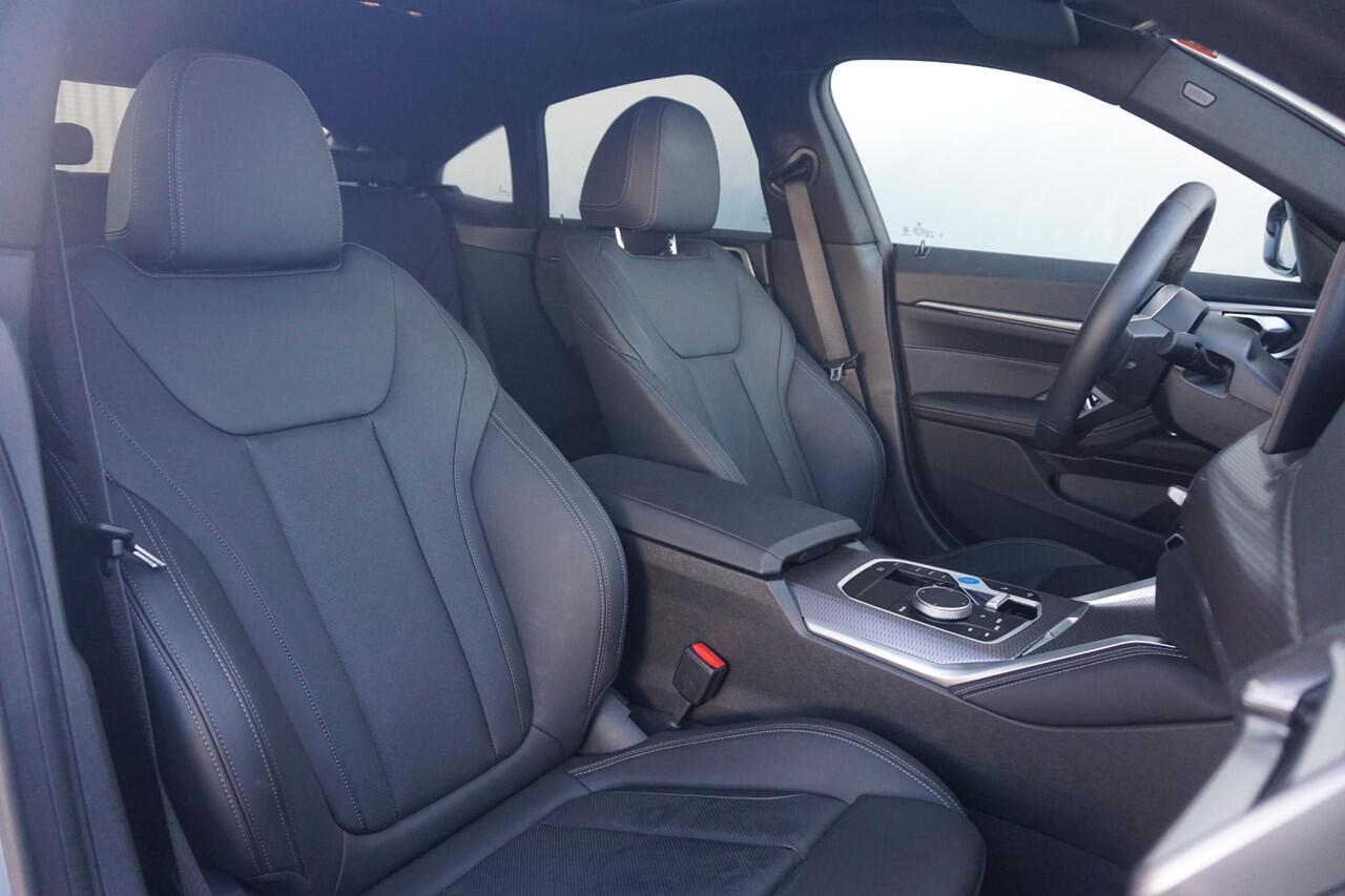 BMW i4 eDrive35 M Sportpakket 19'' / Schuif-/kanteldak / HiFi System / M Sportremsysteem