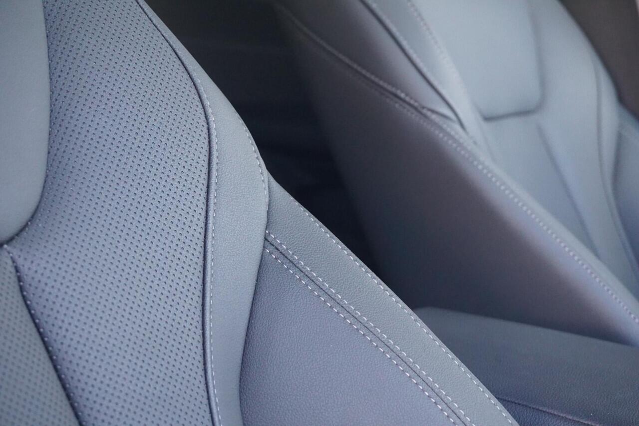 BMW i4 eDrive35 M Sportpakket 19'' / Schuif-/kanteldak / HiFi System / M Sportremsysteem